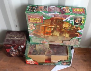 lot 380 image: Christmas lot see pictures for details