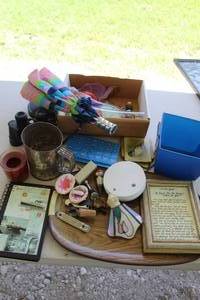 lot 392 image: Lot of things that didnt make it in the lots