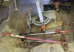 lot 403 image: Mix of tools see pictures for details