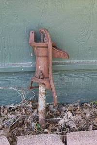 lot 404 image: vintage, cast iron manual pitcher pump