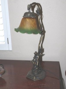 lot 405 image: vintage Art Nouveau style accent lamp