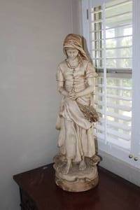 lot 407 image: vintage chalkware statue