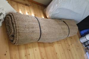 lot 411 image: Large rug