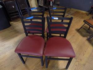 lot 30 image: 4 dining chairs with metal frames and red seats