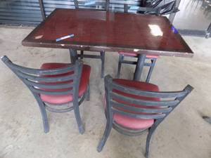 lot 66 image: Diner table rectangle  with 4 diner chairs metal frame red seat