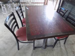 lot 61 image: Diner table rectangle  with 4 diner chairs metal frame red seat