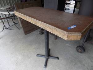 lot 72 image: Bar height table single pedestal