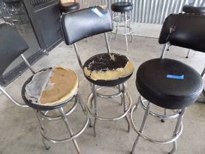 lot 75 image: 3 bar stools with backs need TLC