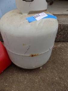 lot 95 image: Propane tank