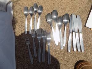 lot 128 image: SILVERWARE - FORKS X54, TABLE SPOONS X 4, TEASPOONS  X 4, KNIVES X 4  - 17 pieces TOTAL
