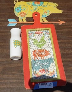 lot 147 image: PIG DECORATIONS