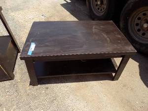 lot 155 image: COFFEE TABLE