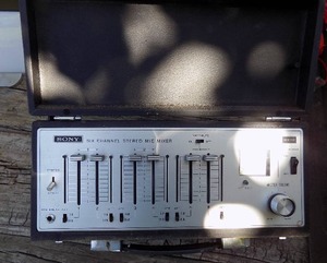 lot 165 image: Sony 6 channel Mic Mixer