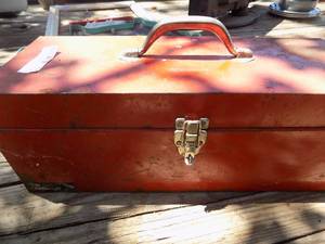 lot 173 image: Tool box with tray