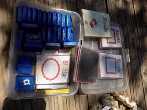 lot 174 image: SIZZIX   DIE CUTTERS - SEVERAL  2 SIZES