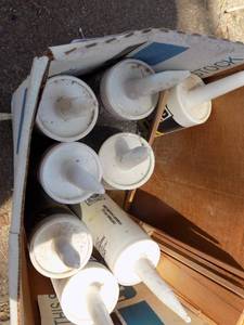 lot 188 image: Caulk x 8