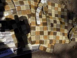 lot 190 image: Misc. glass tile