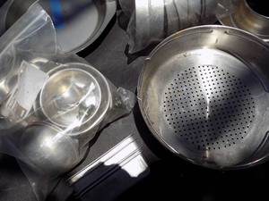 lot 204 image: Bake ware-small loaf, cake and bunt cake pans