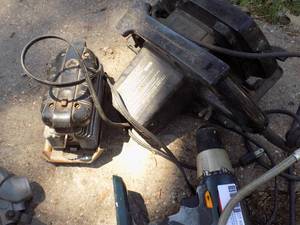 lot 217 image: Craftsman 2HP circular saw, sander, Ryobi drill no battery, AC no charging hose