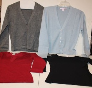 lot 27 image: Womens soft sweaters size XS
