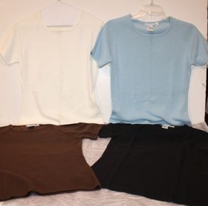 lot 29 image: Womens soft sweaters size XS
