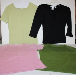 lot 19 image: Womens soft sweaters size XS