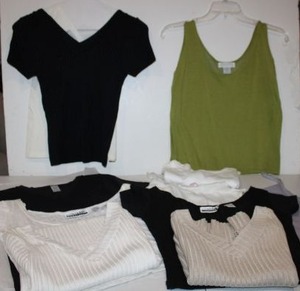 lot 33 image: Womens tops size XS