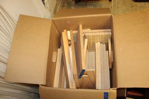 lot 65 image: Extra Solid wood boards, short