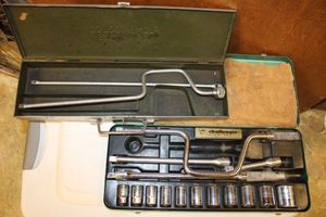 lot 170 image: Tools Vintage Challenger fine tools socket set and Plomb tool set