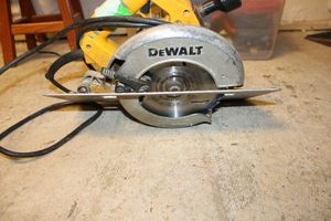 lot 157 image: Tool DeWalt 7-14 circular saw