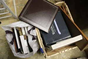 lot 171 image: Photo and picture frames with Waterford digital photo frame