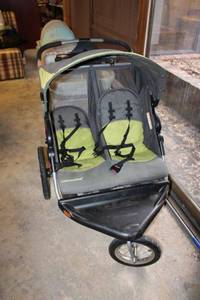 lot 105 image: Expedition double wide stroller
