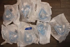 lot 181 image: C-pap parts Comfort gel blue full mask parts unopened