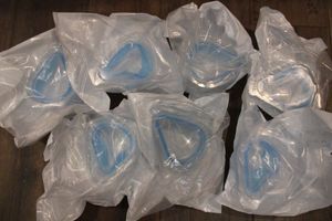 lot 182 image: C-pap parts Comfort gel blue full cushion and flap parts unopened