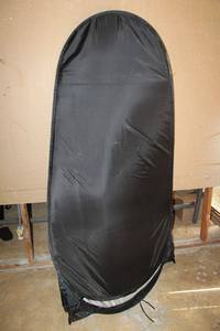 lot 193 image: Standing sun reflective  tanning booth