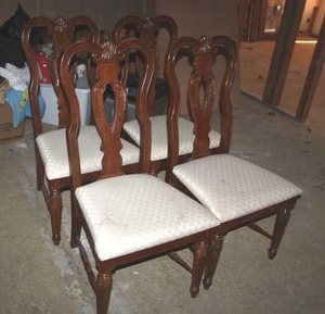 lot 194 image: Set of 4 Cherry dining side chairs by Broyhill