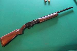 lot 20 image: Winchester 12 gauge