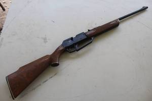 lot 82 image: Pump BB pellet gun