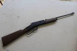 lot 85 image: Lever action BB gun