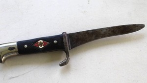 lot 55 image: Authentic Hitler Youth Knife (Hitlerjugend Fahrtenmesser), produced in Germany between 1933 and 1945