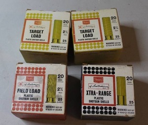 lot 26 image: Retro Sears 20 gauge shotgun shells