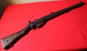 lot 10 image: Lee Enfield ER 1908 .303  Number 1 Mark 3 Service rifle