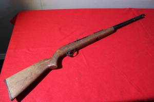 lot 32 image: Sears and Roebuck rifle 22
