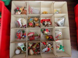 lot 42 image: Christmas ornaments
