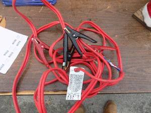 lot 85 image: Set of booster cables
