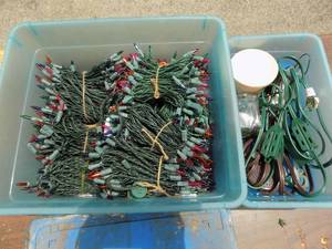 lot 96 image: Christmas lights and cords