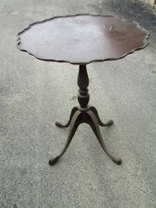 lot 7 image: Pie Crust TILT Side table  27 H  X 25 D