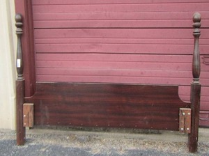 lot 33 image: Wood headboard queen