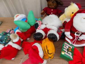 lot 112 image: Santa, duck moose, Garfield , puffy santa and puppy