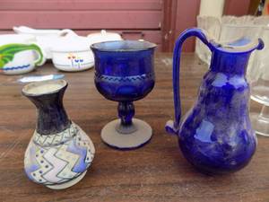 lot 119 image: Blue Glass pitcher and goblet, small vase Mexico 97